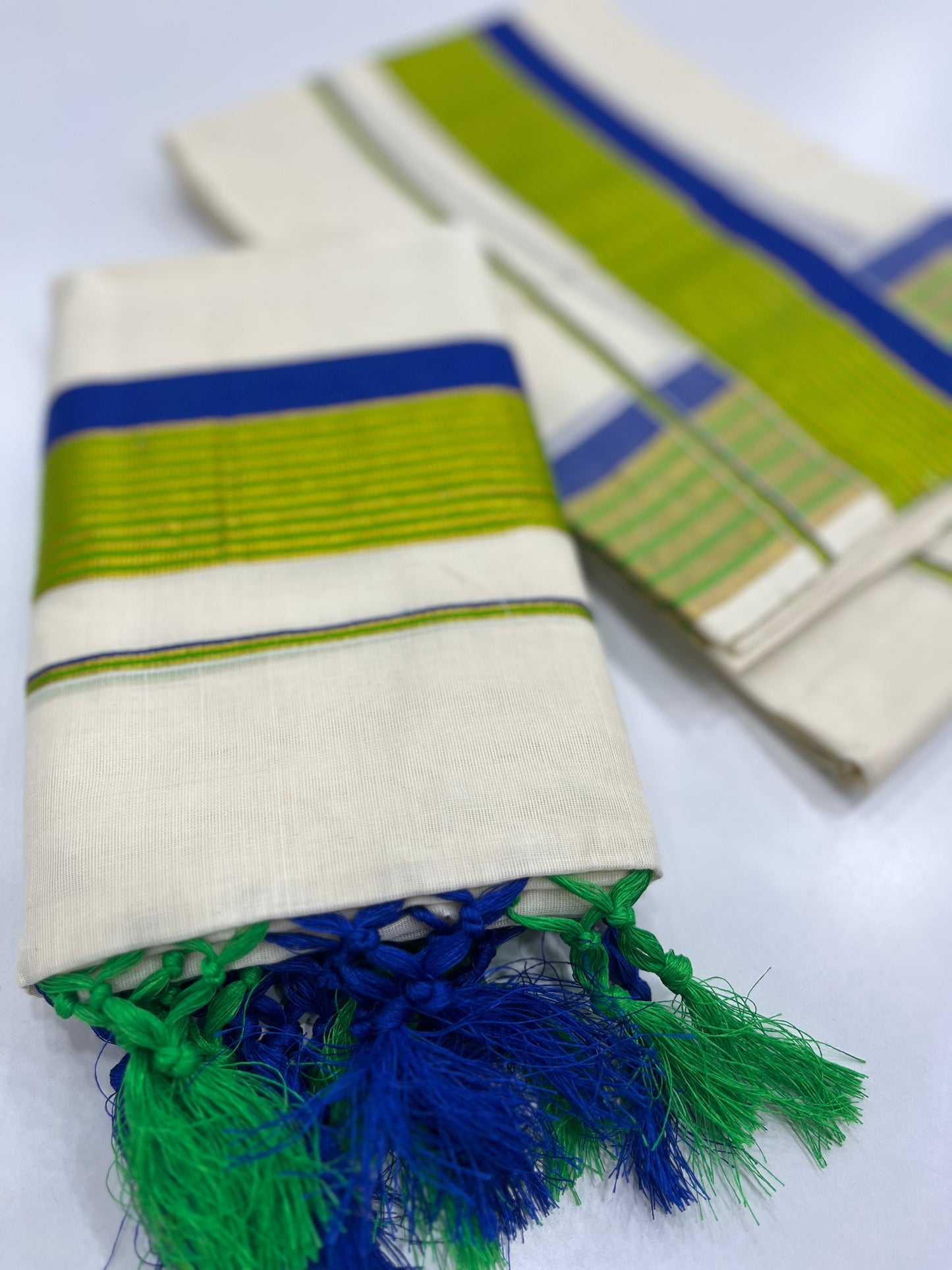 Cotton Setdhothi 2.80 mtr ( ONAM26 )