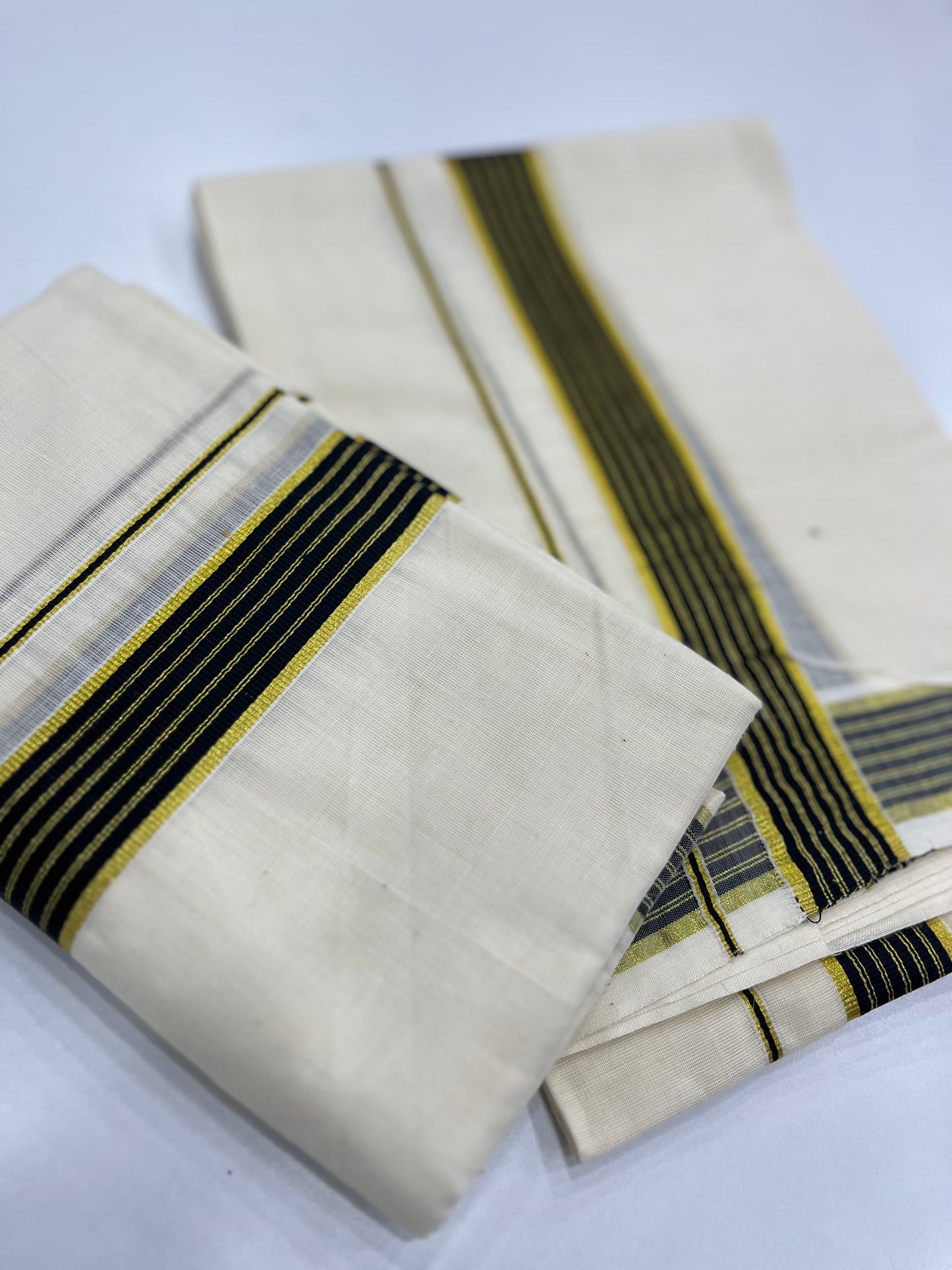 Cotton Setdhothi 2.80 mtr ( ONAM26 )
