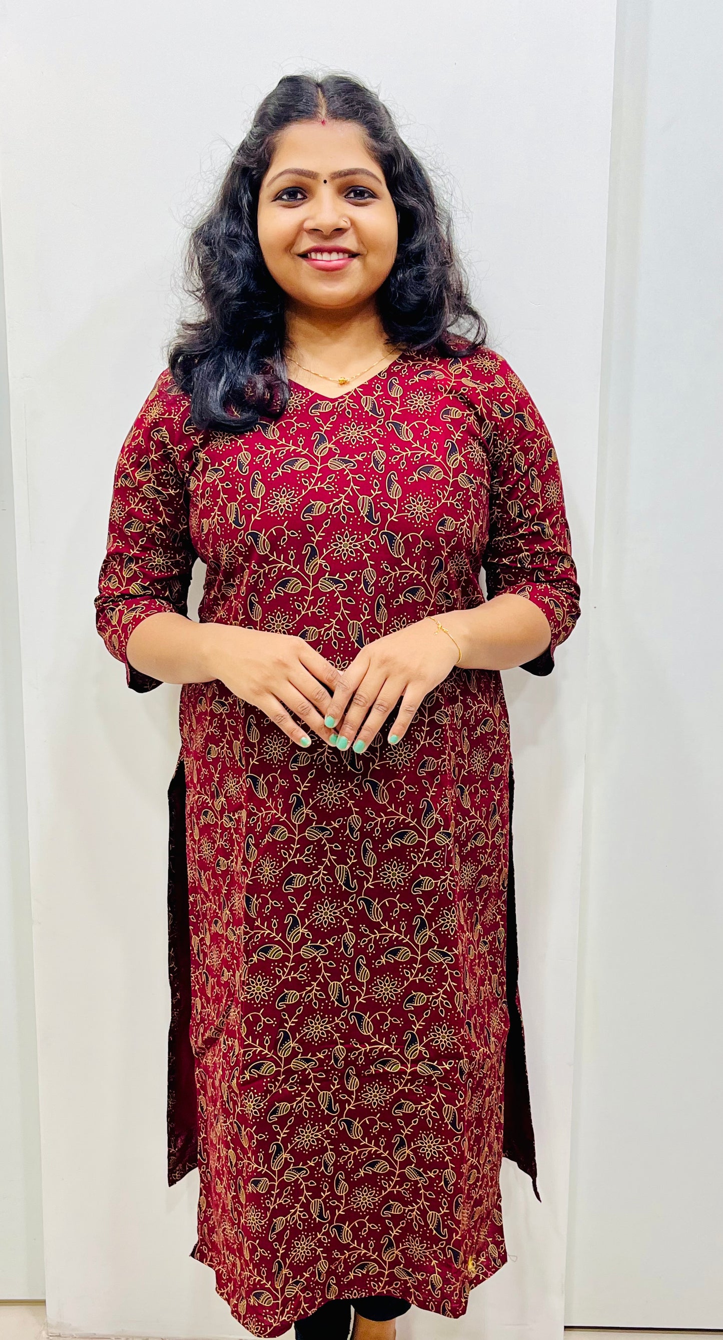 WOMEN'S KURTIS