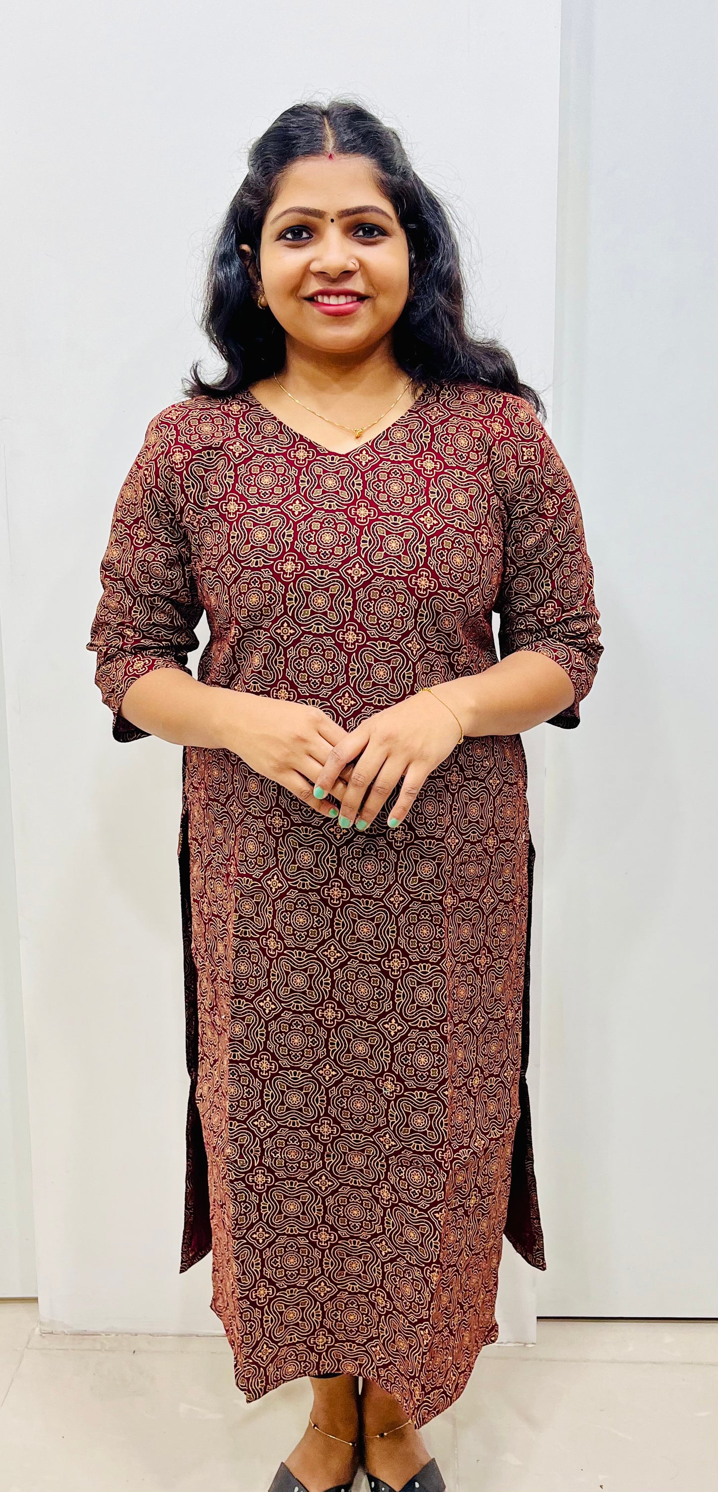 WOMEN'S KURTIS