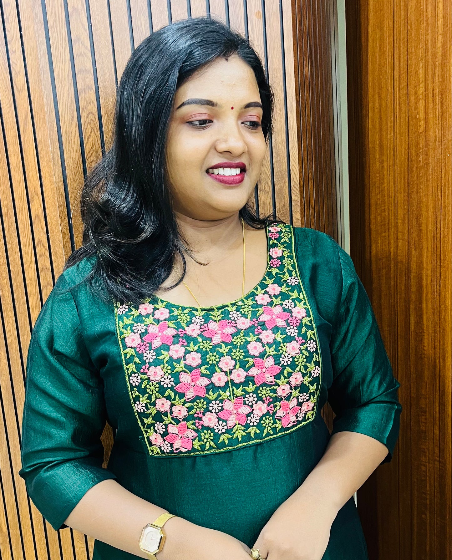 WOMEN'S KURTIS