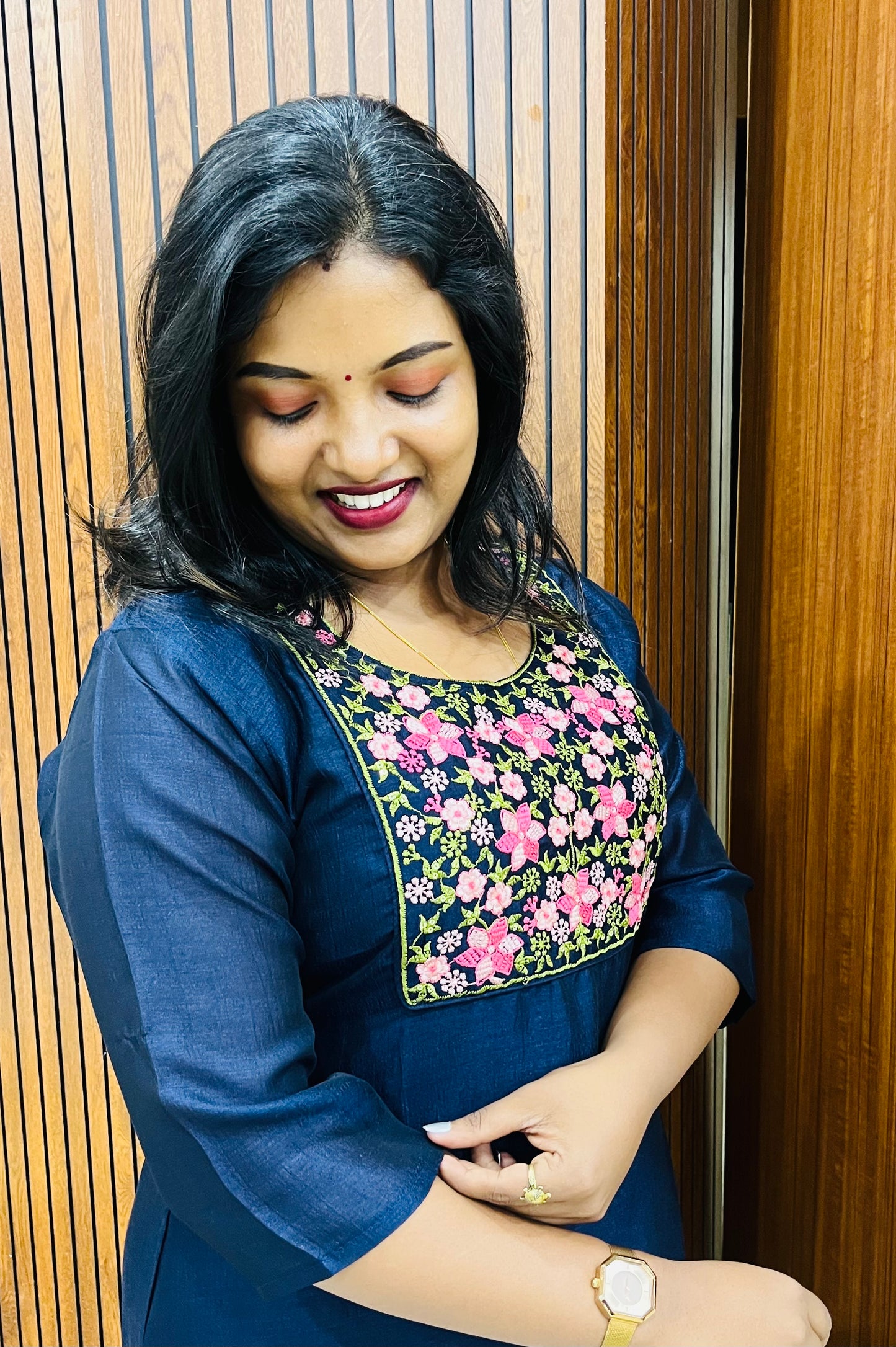 WOMEN'S KURTIS
