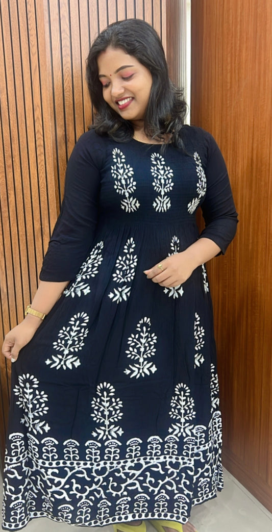 WOMEN'S BRANDED KURTIS