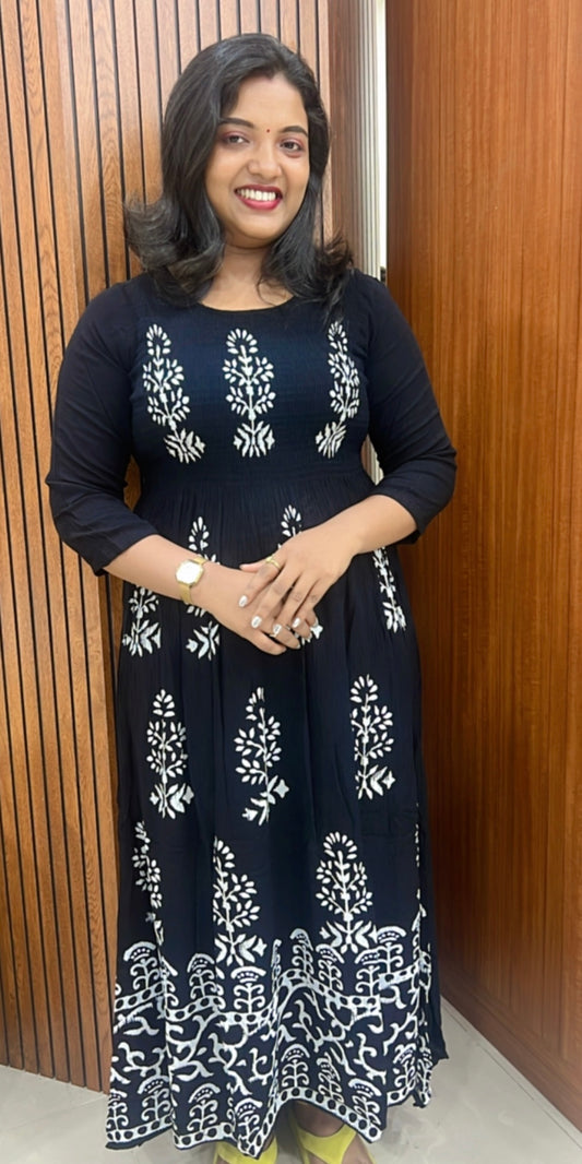 WOMEN'S BRANDED KURTIS