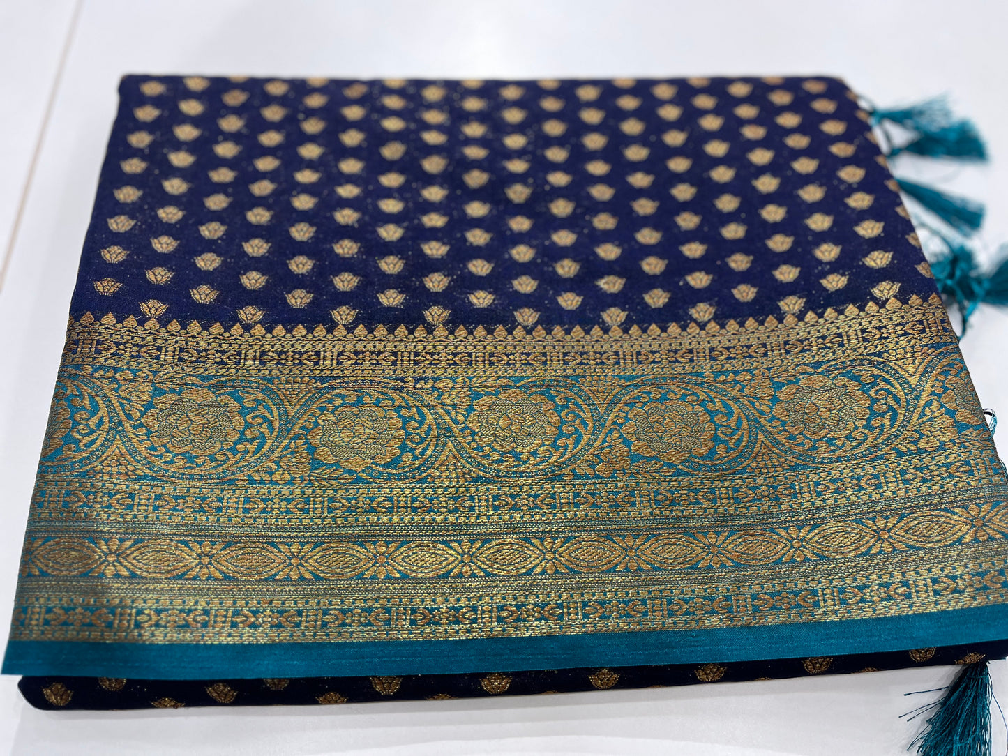 Semibanarasi Saree