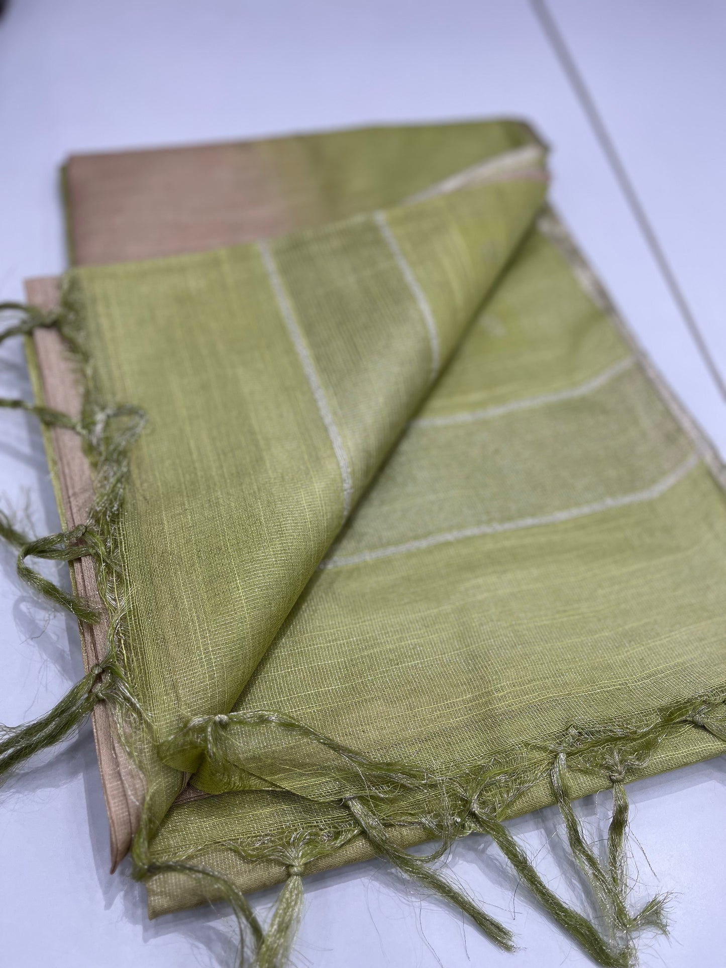 Semitussar Saree ( AV01 )