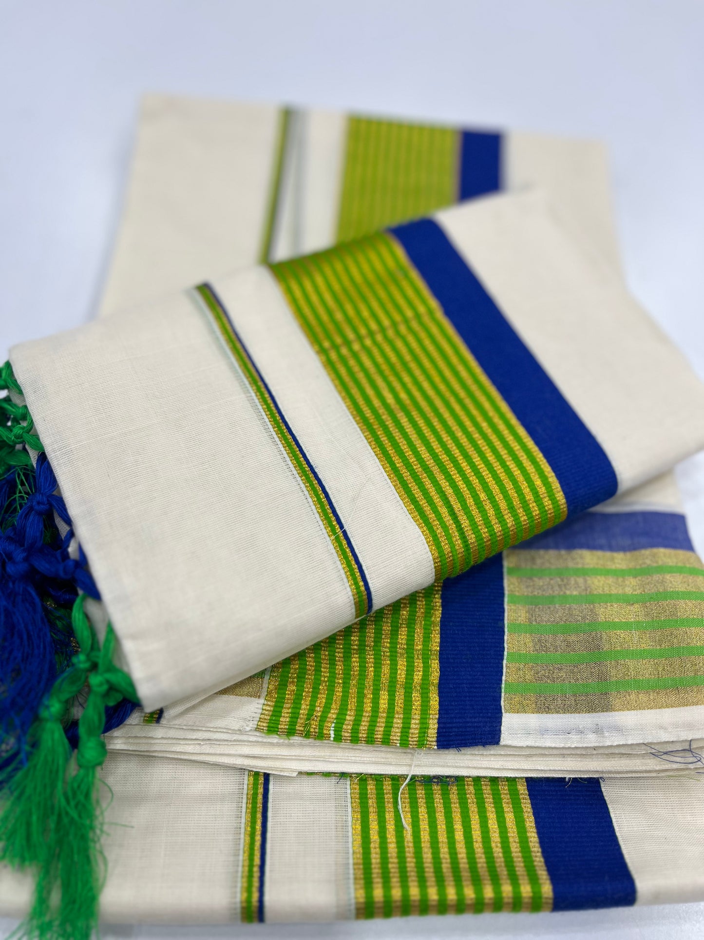 Cotton Setdhothi 2.80 mtr ( ONAM26 )