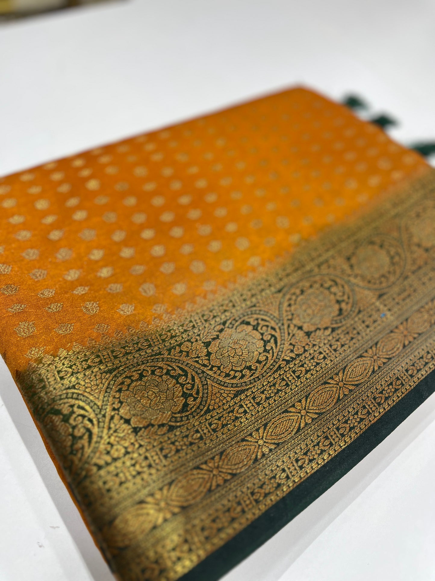 Semibanarasi Saree