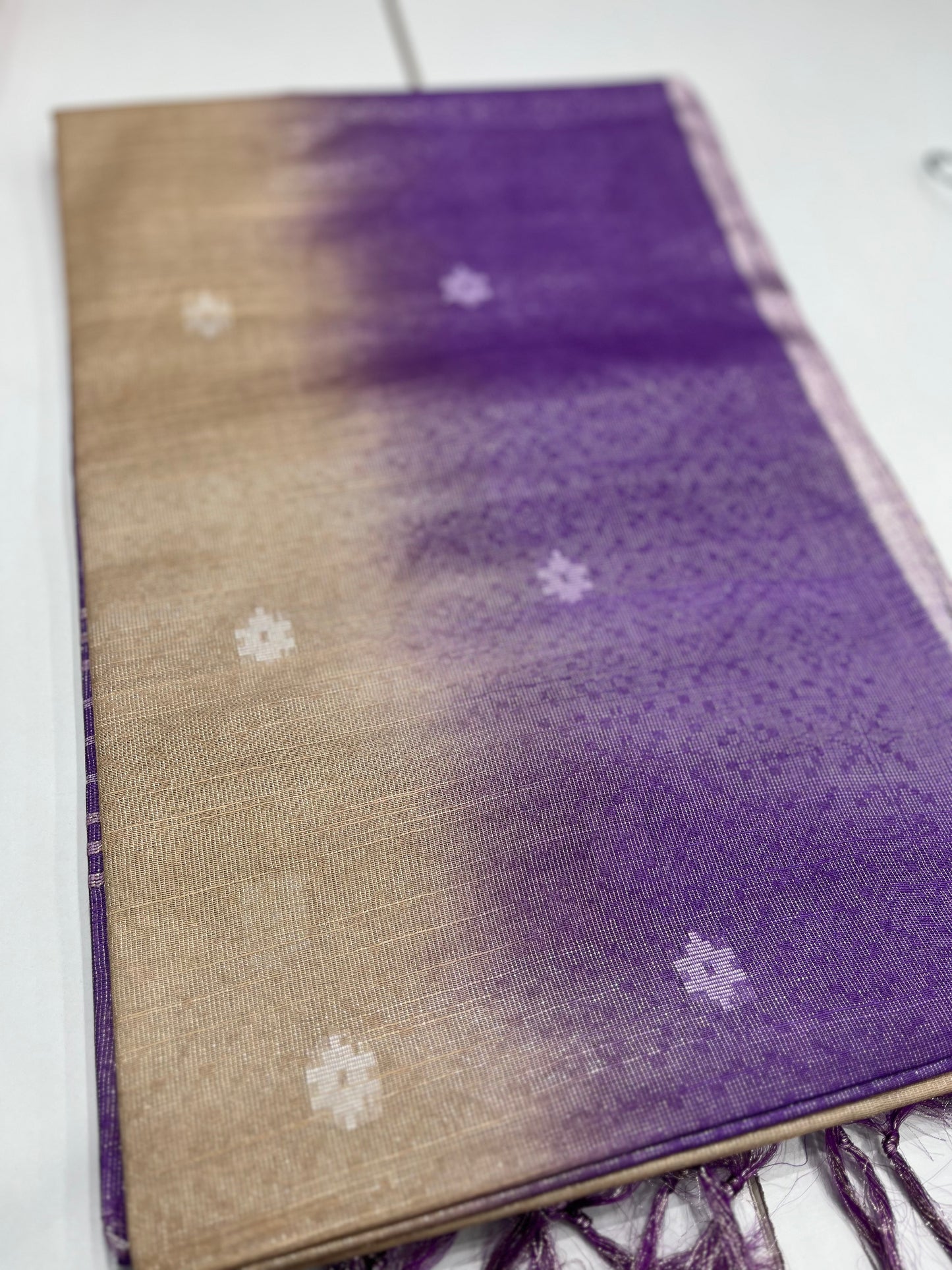 Semitussar Saree ( AV01 )