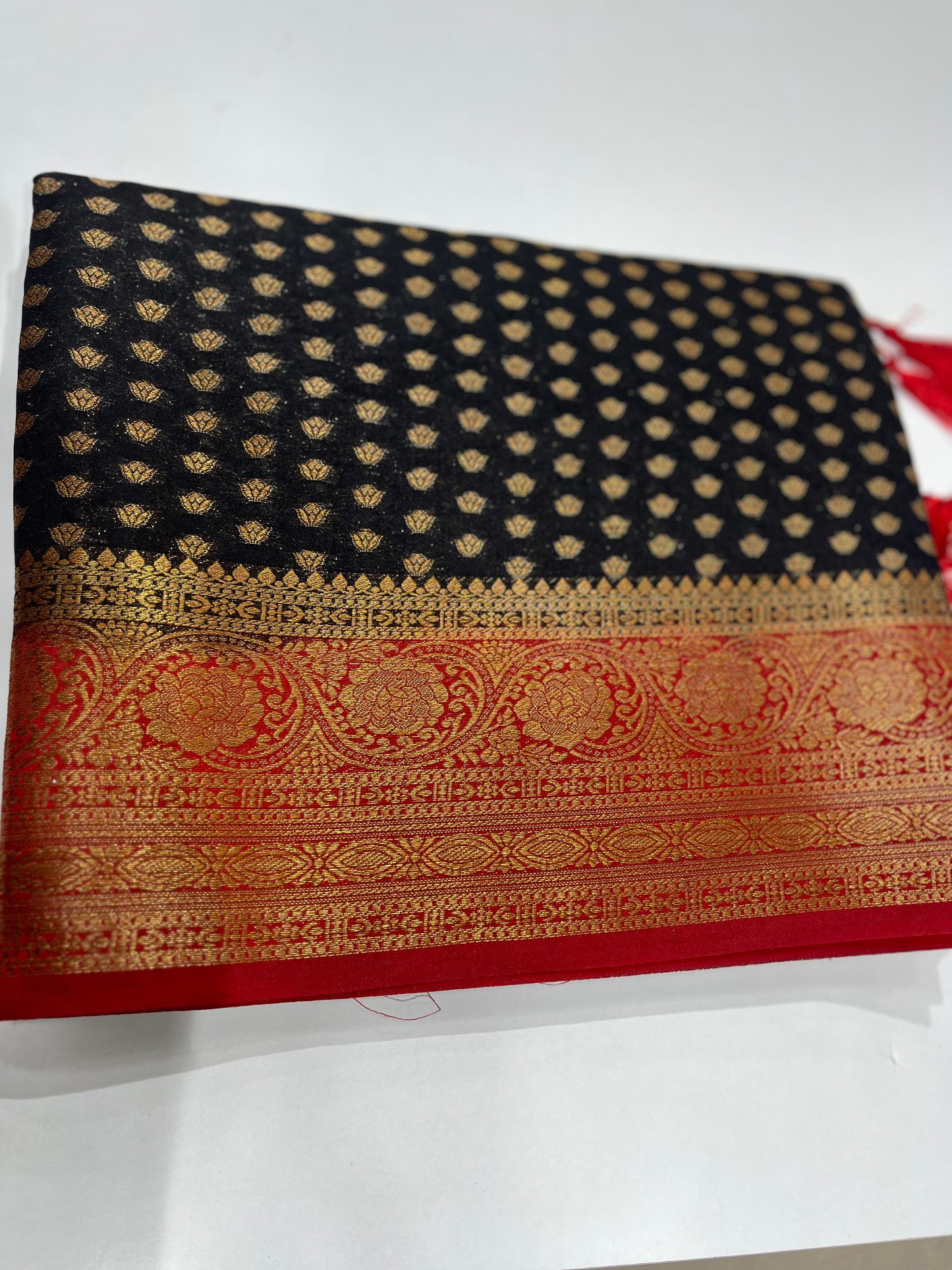 Semibanarasi Saree