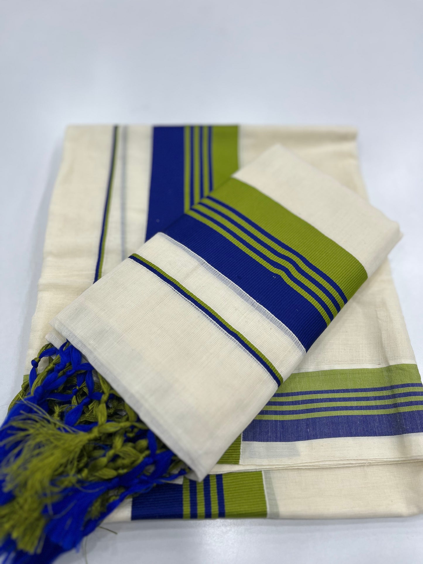 Cotton Setdhothi 2.80 mtr ( ONAM26 )