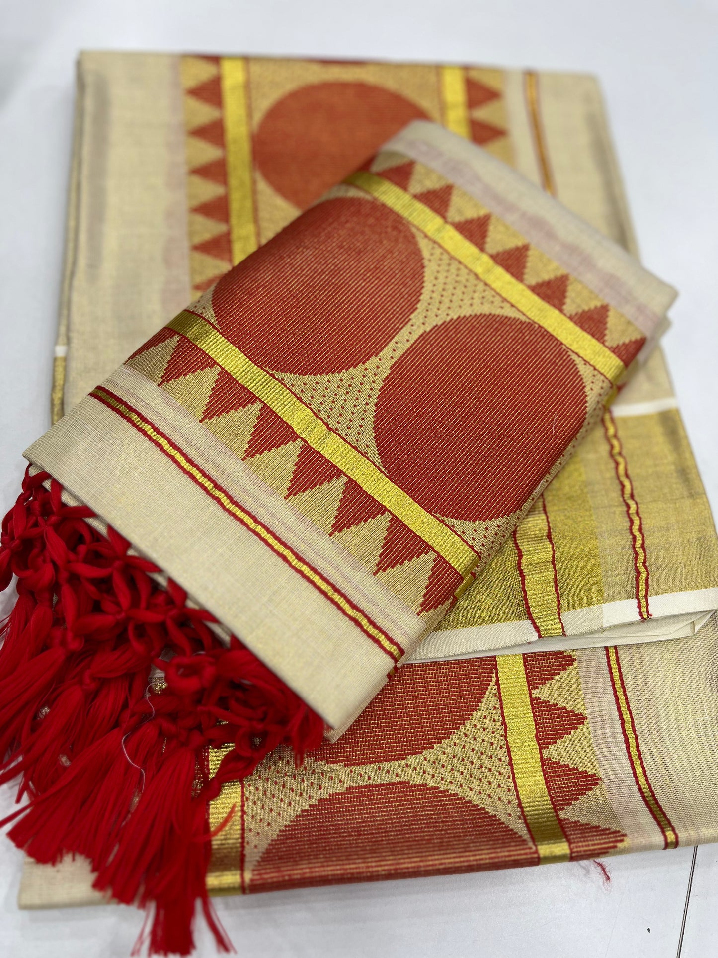 Polka Dots Tissue Setdhothis ( ONAM26 )