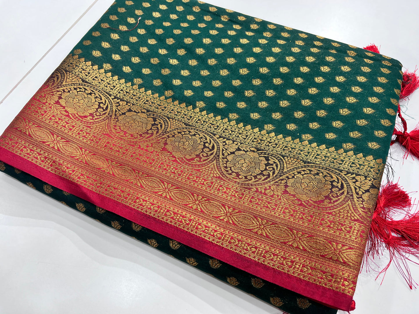 Semibanarasi Saree