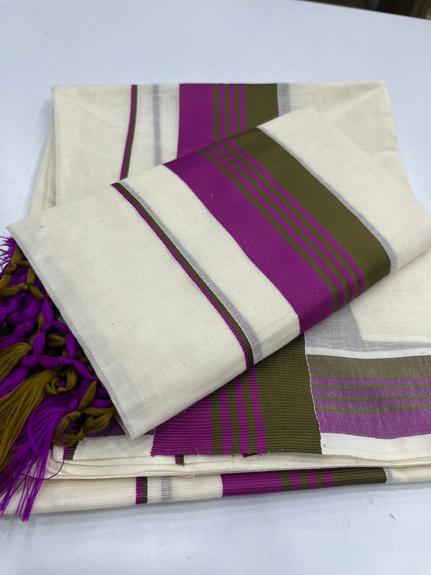 Cotton Setdhothi 2.80mtr ( ONAM26 )