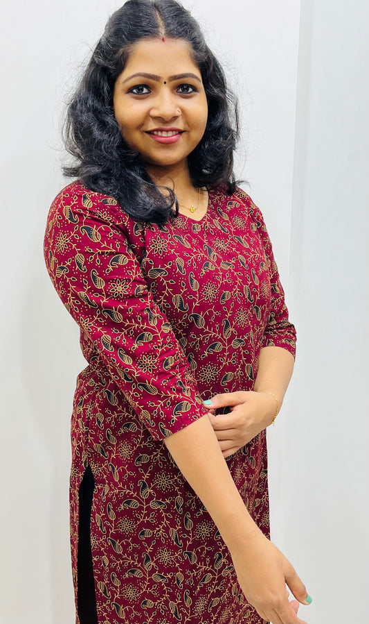WOMEN'S KURTIS