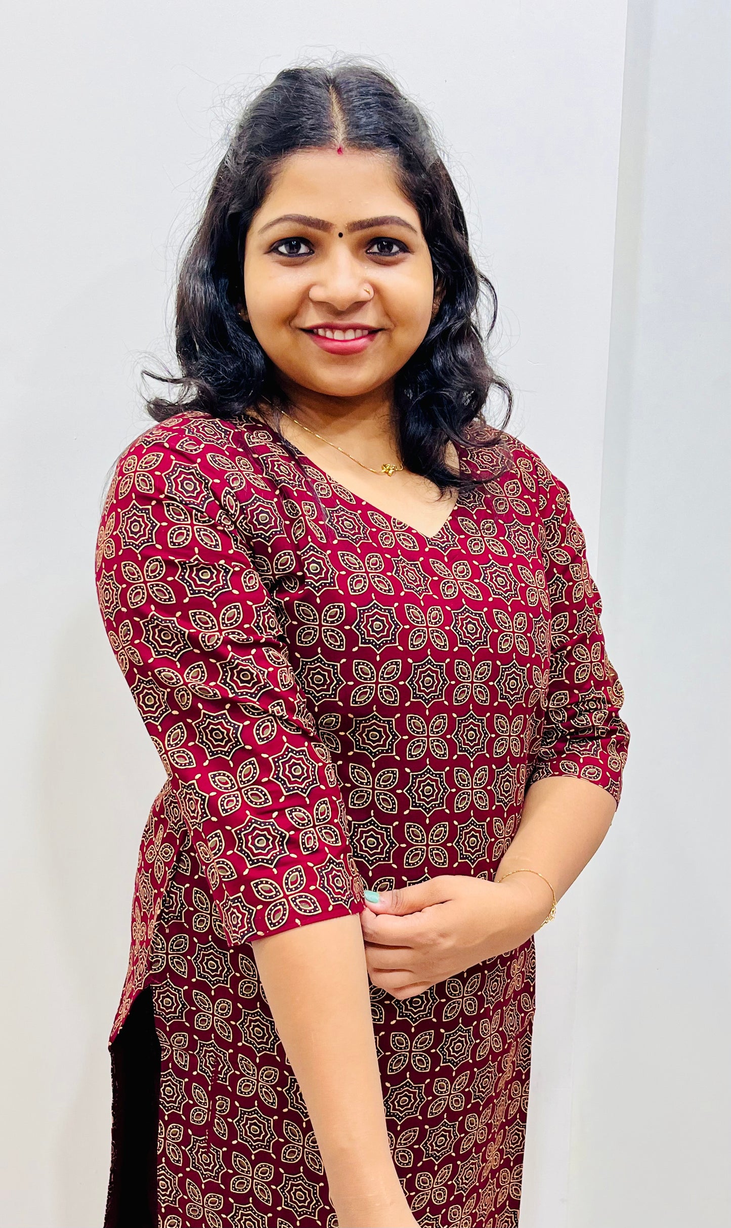 WOMEN'S KURTIS