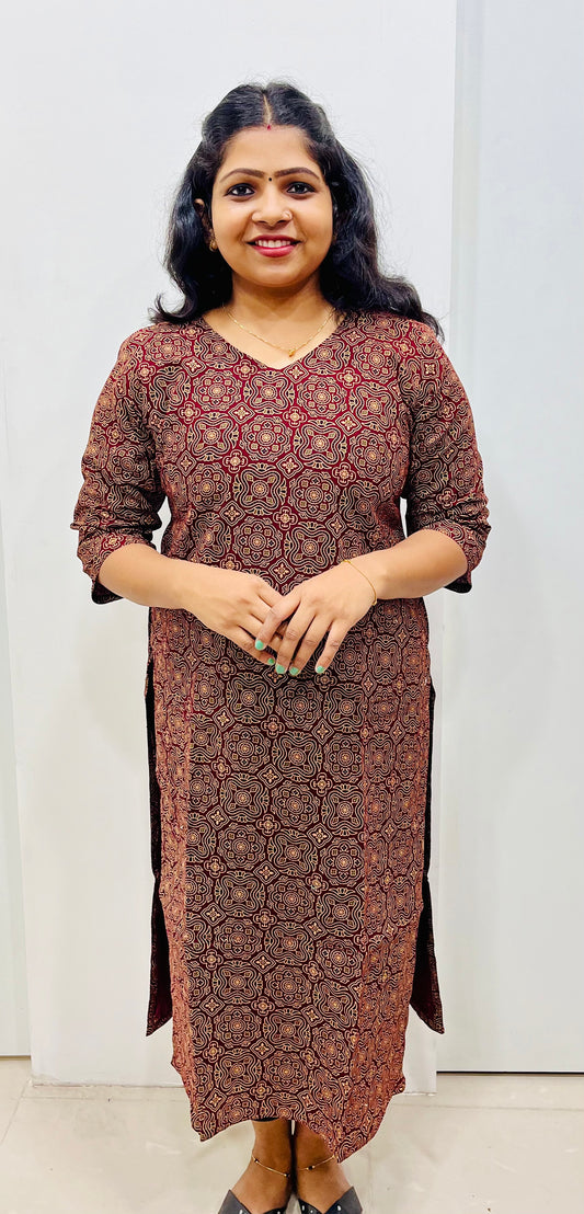 WOMEN'S KURTIS