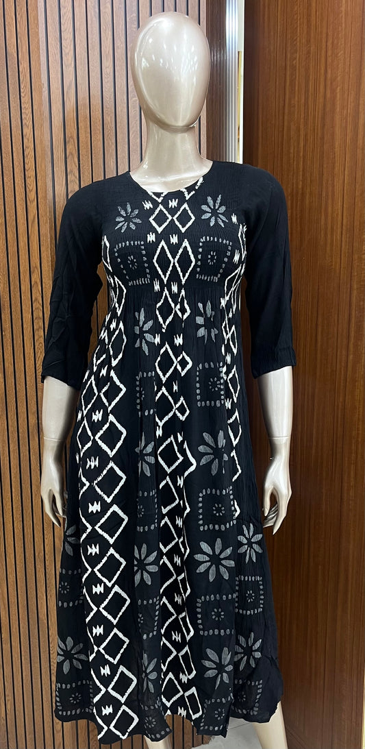 WOMEN'S KURTIS