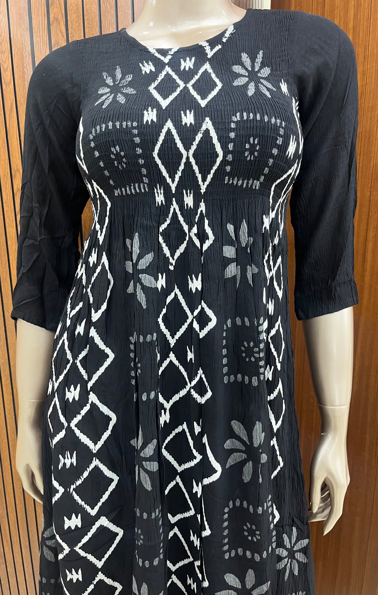 WOMEN'S KURTIS