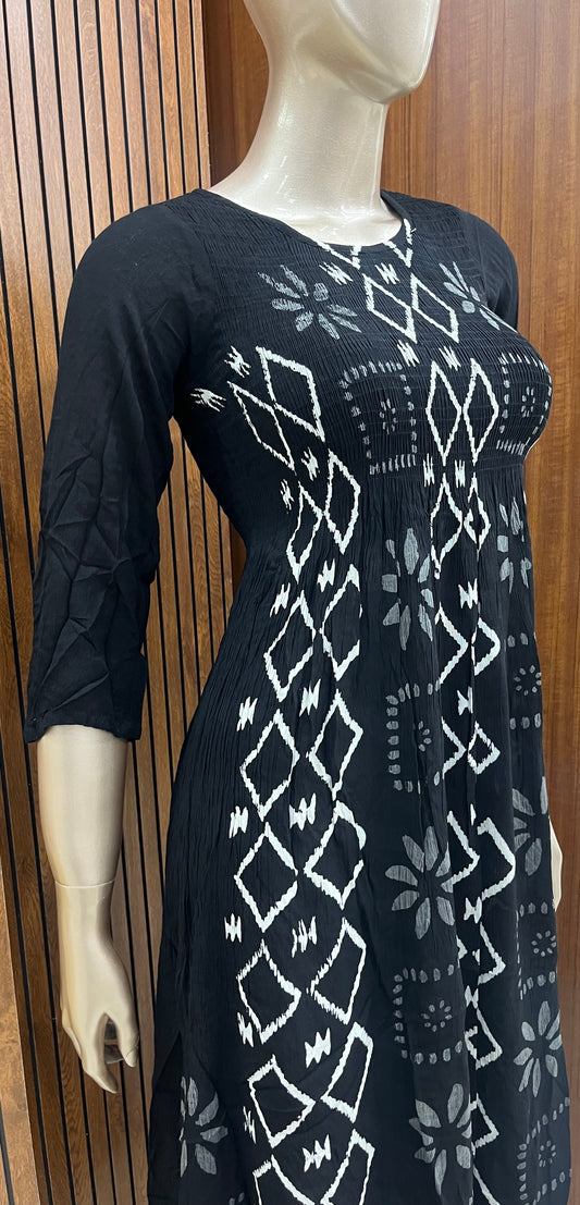 WOMEN'S KURTIS