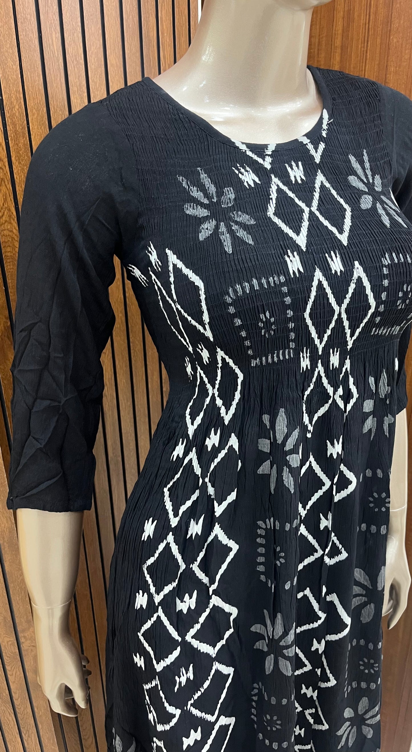 WOMEN'S KURTIS